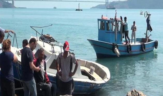 İstanbul'da balıkçı teknesi kayalara çarptı! Yaralılar var...