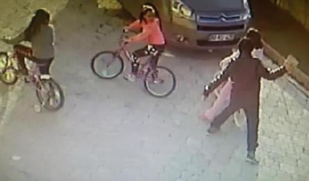Savcılıktan çok önemli açıklama! 9 yaşındaki kızın kafasına parke taşı ile vuran saldırgan hastanede... / VİDEO