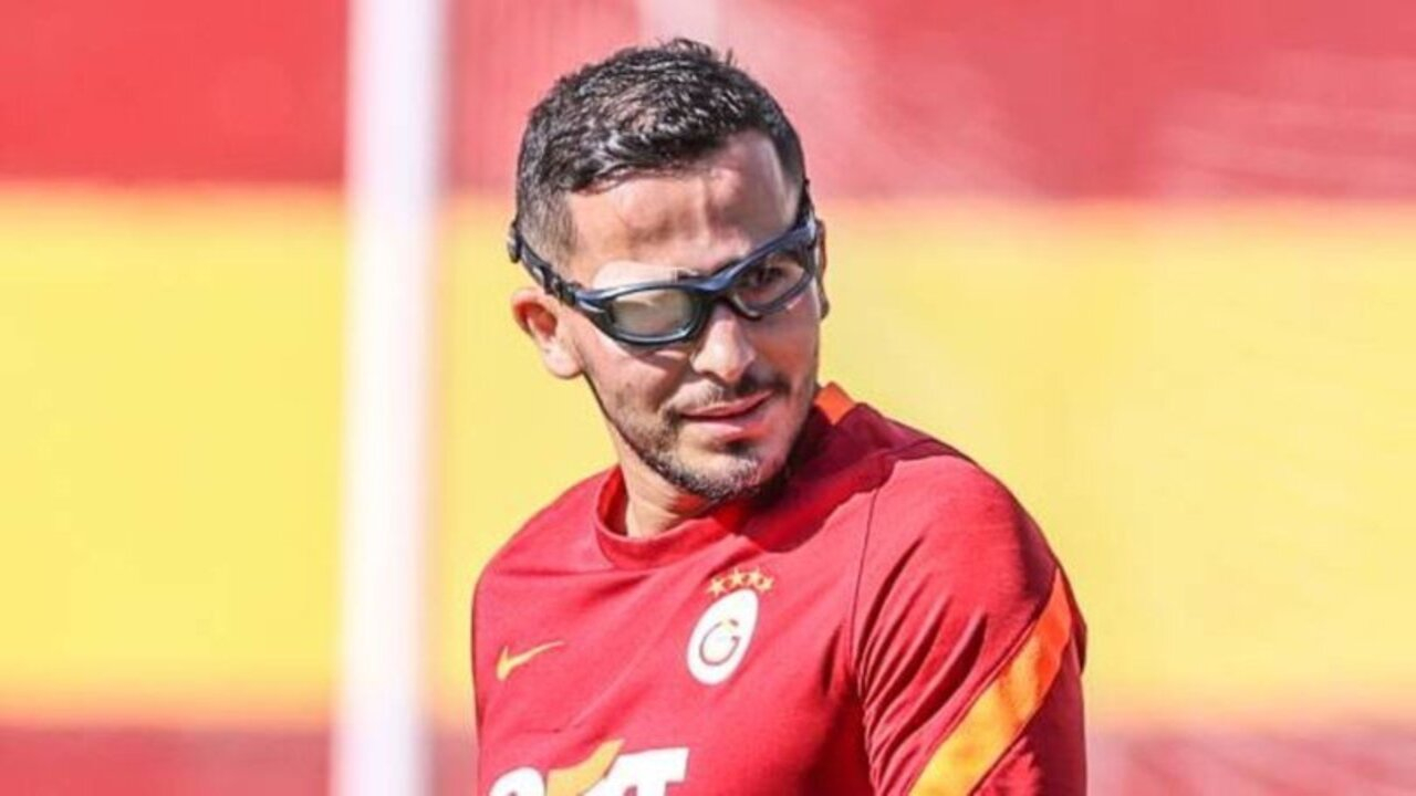 Galatasaray'da bir ayrılık daha! Omar Elabdellaoui'nin sözleşmesi feshedildi