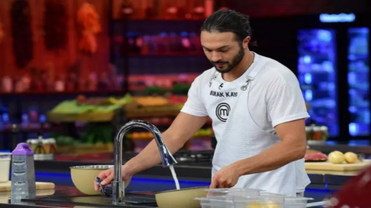 Masterchef Burak hakkında şiddet iddiası! 'Boğazımı sıktı bana o... dedi'