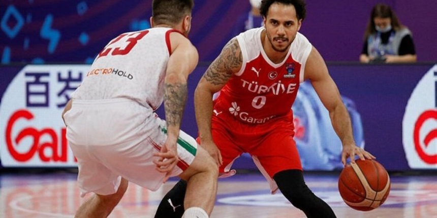 12 Dev Adam, EuroBasket'te 2'de 2 yaptı! Bulgaristan karşısında karşılaşmayı 101-87 kazandı