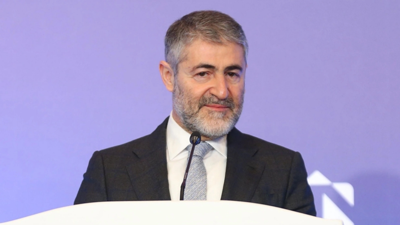 Bakan Nebati'den enflasyon açıklaması: "Tek hanelere ineceğini öngörüyoruz"
