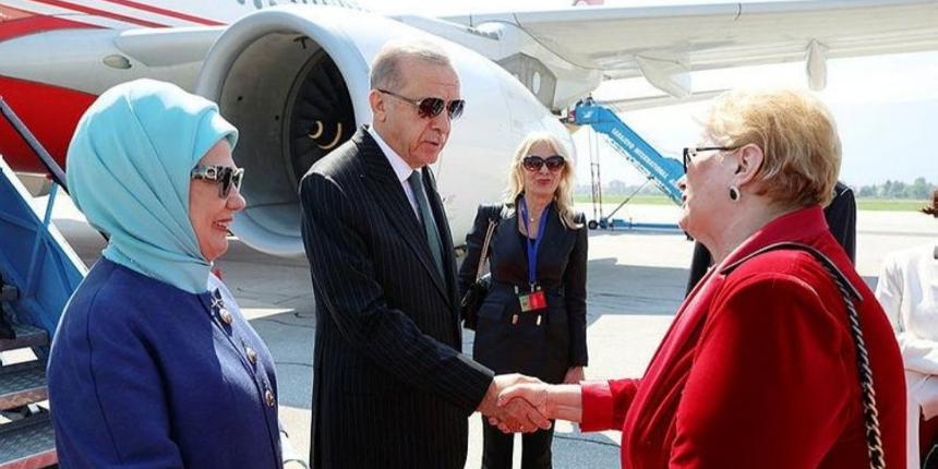 Cumhurbaşkanı Erdoğan Bosna Hersek'te: Resmi törenle karşılandı!
