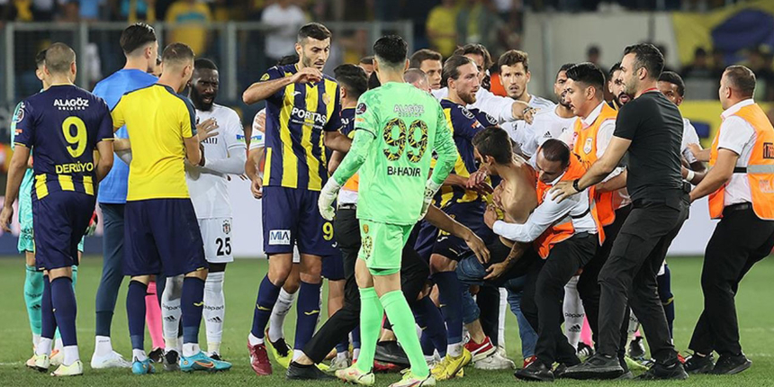 Beşiktaş Kulübü'nden Ömer Erdoğan'a tepki