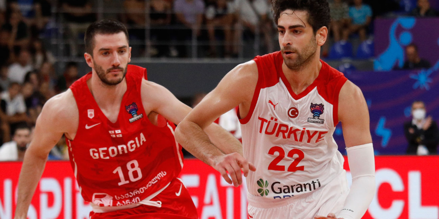 Gürcistan'da milli basketbolcu Furkan Korkmaz saldırıya uğradı