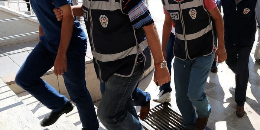 Mardin'de operasyon! PKK'ya eleman aktaran 2 kişi yakalandı