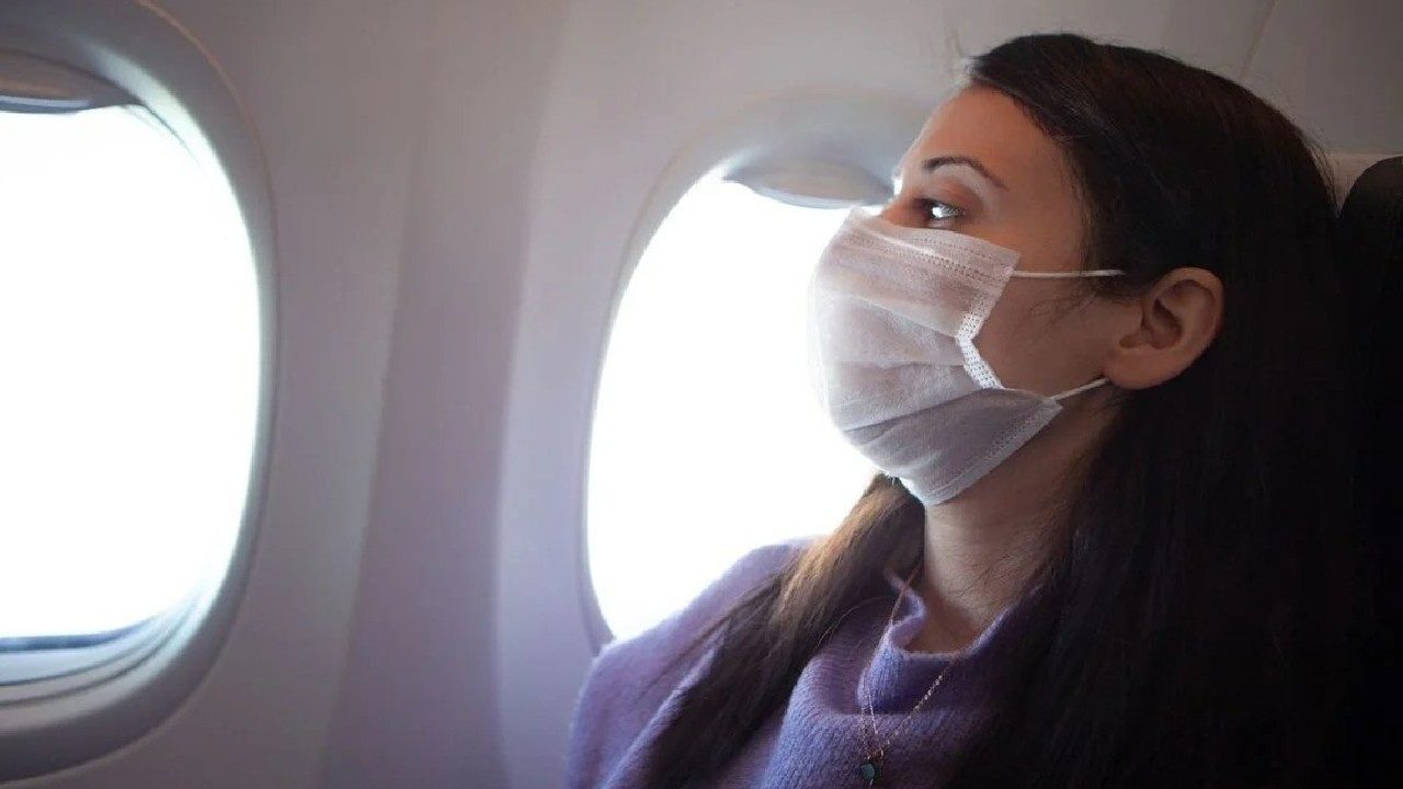 Almanya’da uçakta maske zorunluluğu kalktı