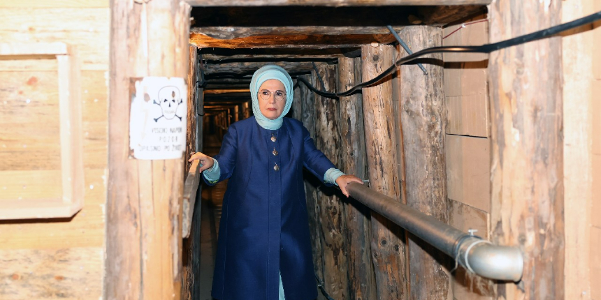 Emine Erdoğan, Bosna Savaşı'nın sembollerinden Umut Tüneli'ni ziyaret etti!