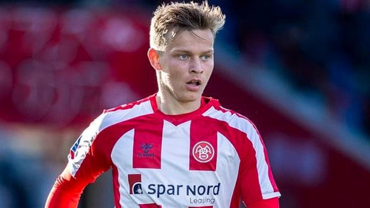 Galatasaray'dan sağlı sollu transfer atağı! Bu kez de Mathias Ross Jensen'i KAP'a bildirdi