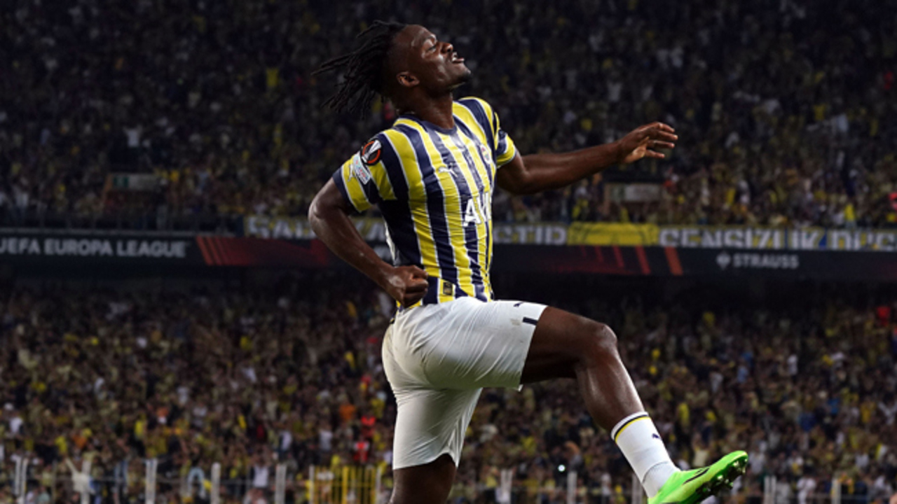 Fenerbahçe son nefeste güldü! Dinamo Kiev'i Kadıköy'de 2-1 mağlup etti