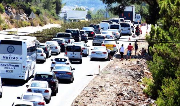 Bodrum'a 3 günde 220 bin araç giriş yaptı!