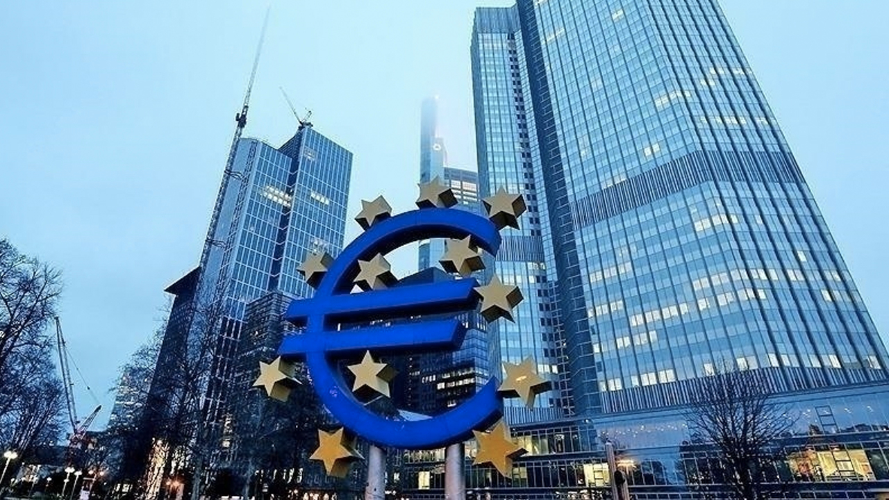 Avrupa Merkez Bankası'ndan tarihi faiz adımı: 24 yıl sonra ilk kez gerçekleşti