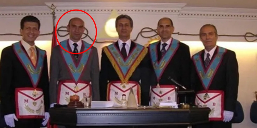 Osmanlı'ya hakaret eden Tunç Soyer'in 'mason' fotoğrafı yeniden gündeme geldi!