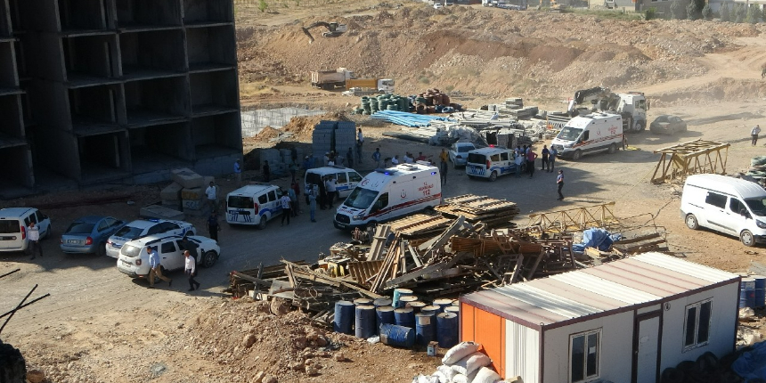 Malatya'da bir İnşaatta vinç devrildi: 3 ölü, 2 ağır yaralı
