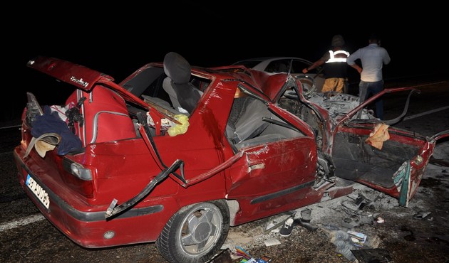 Adıyaman'da feci kaza: 1 ölü,13 yaralı...