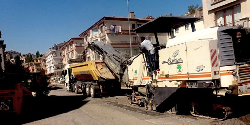 Ankara Büyükşehir Belediyesi'nin aylardır tamamlayamadığı yol vatandaşları isyan ettirdi