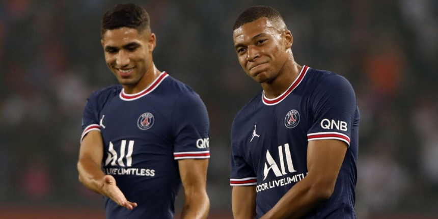 Mbappe'nin Hakimi'ye söylediği sözler sosyal medyanın gündemine oturdu: Üzülmek yetmez, pas ver!