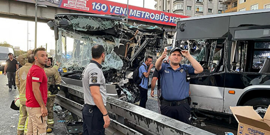 Avcılar'daki metrobüs kazasında yaralananlar dehşet anlarını anlattı: Her yer kan içindeydi!