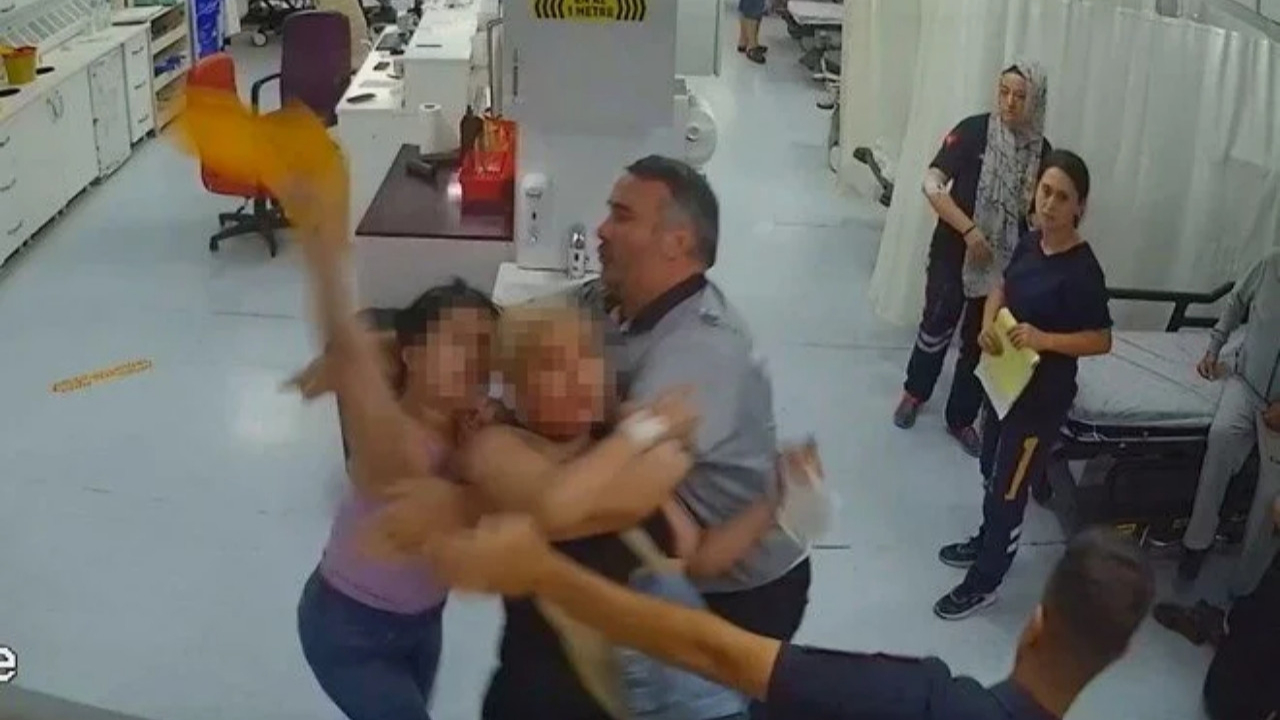 Hastane savaş alanına döndü! Anne ile kızı serum takmayan doktora saldırdı... Tutuklama kararı!