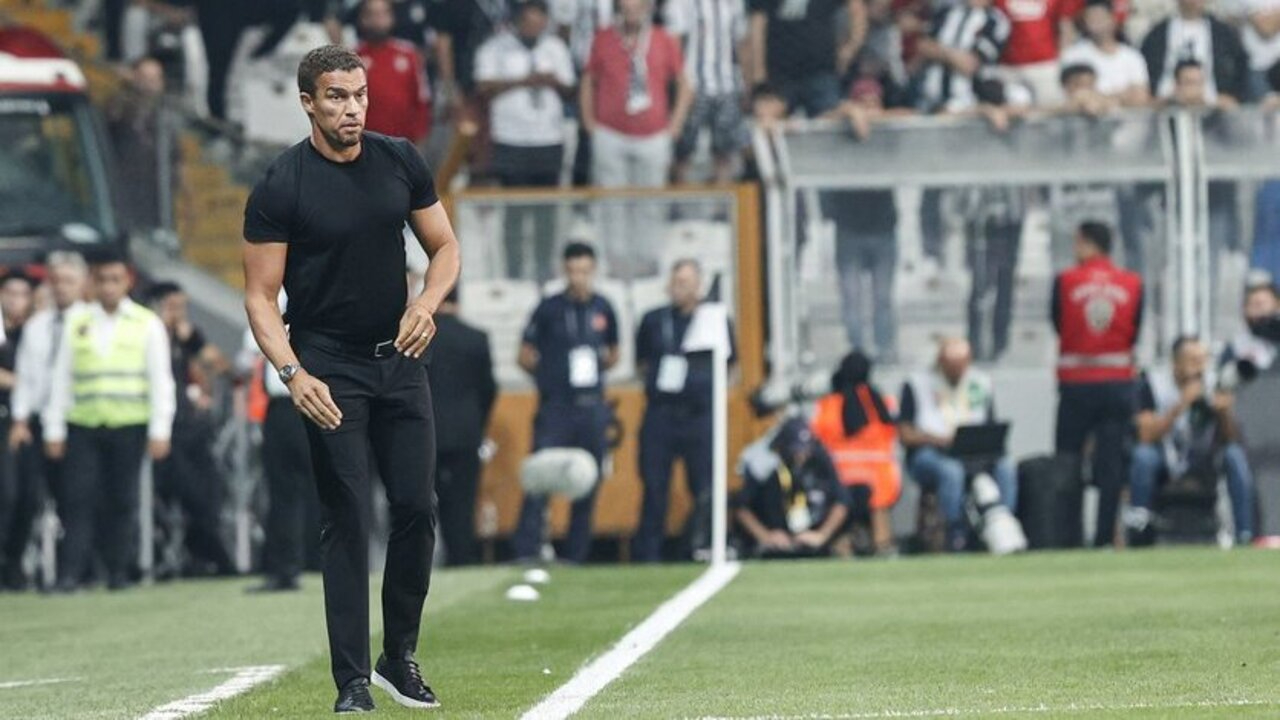 Beşiktaş - Başakşehir maçı gerginlikle bitti! Valerien Ismael kırmızı kart görerek oyundan atıldı