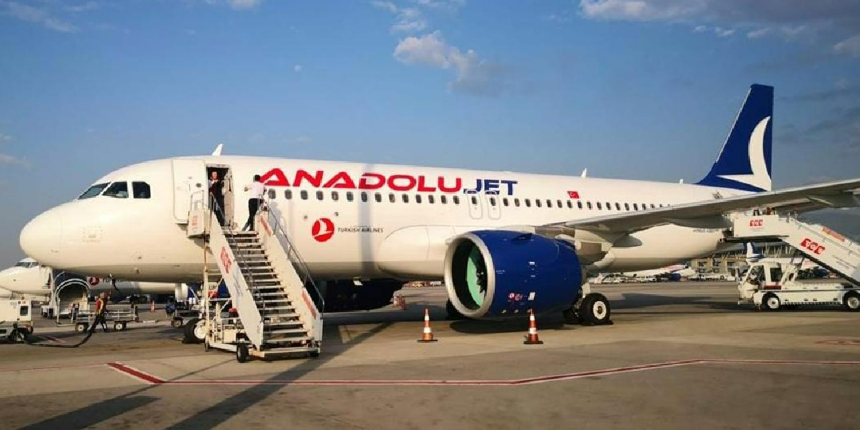 AnadoluJet'in yeni nesil uçağı Airbus A320neo ilk seferini Tokat'a gerçekleştirdi