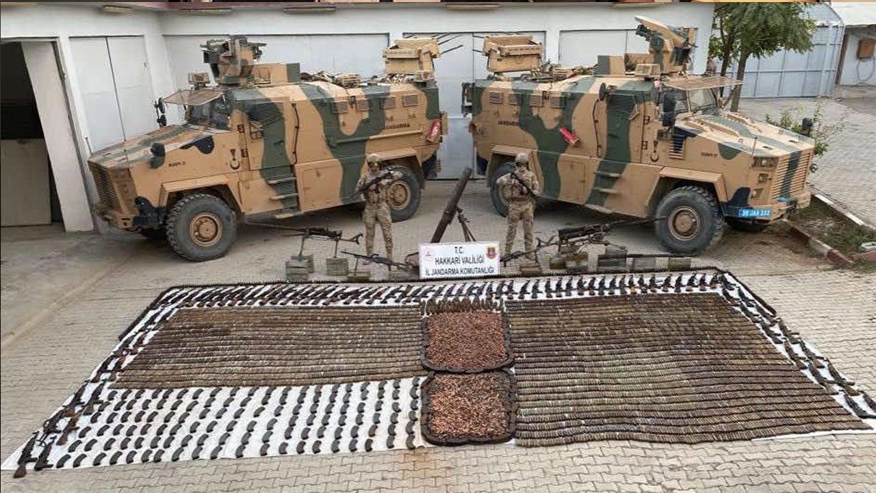 Hakkari'de Eren Abluka-37 operasyonu başladı: Teröristlerin cephaneliği ele geçirildi