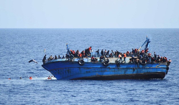 Libya açıklarında 712 mülteci kurtarıldı...