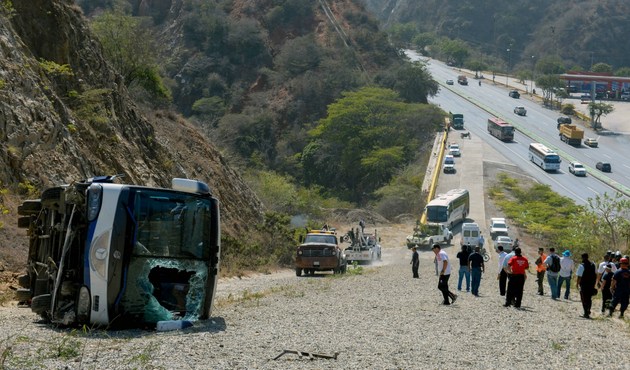 Arjantin'de otobüs faciası: 15 ölü, 21 yaralı...