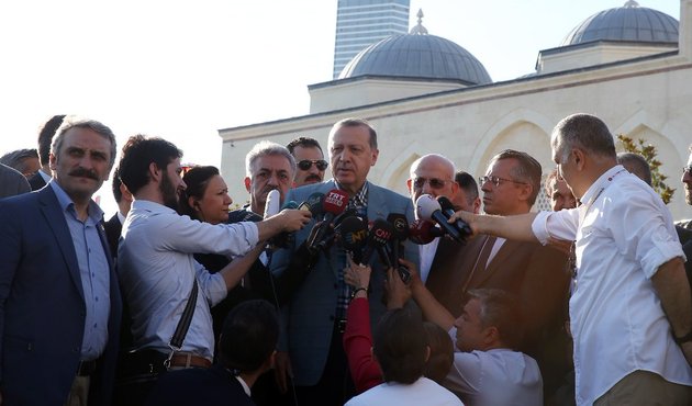 "Sürekli tekbir getiriliyordu, korumaların gözleri yaşardı..."