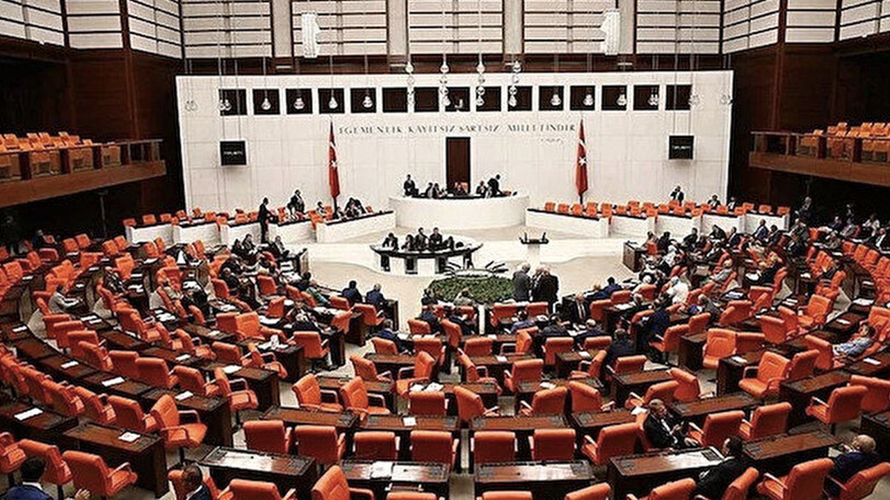 CHP'nin büyük çelişkisi ortaya çıktı: Meclis'te kabul ettikleri yasayı Anayasa Mahkemesi'ne taşıdılar
