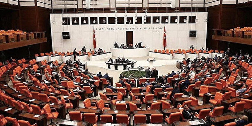CHP'nin büyük çelişkisi ortaya çıktı: Meclis'te kabul ettikleri yasayı Anayasa Mahkemesi'ne taşıdılar