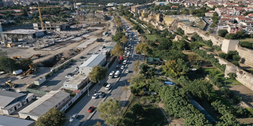Vatandaşlardan İBB'nin Kazlıçeşme çalışmasına tepki: Lağım kokusu isyan ettirdi