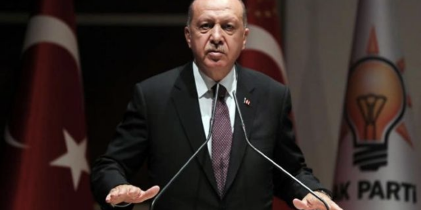 Cumhurbaşkanı Erdoğan'ın fotoğrafıyla para sayma videosu çekmişlerdi! Başsavcılık harekete geçti