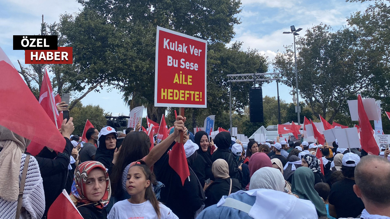 LGBT lobisine karşı sivil toplum kuruluşları İstanbul'da bir araya geldi