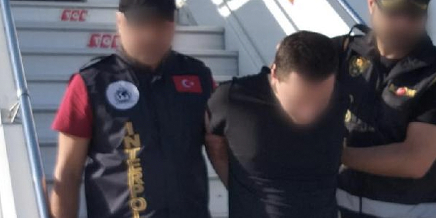 İçişleri Bakanı Soylu,  Emre Olur'u Türkiye'ye getiren polis teşkilatını kutladı