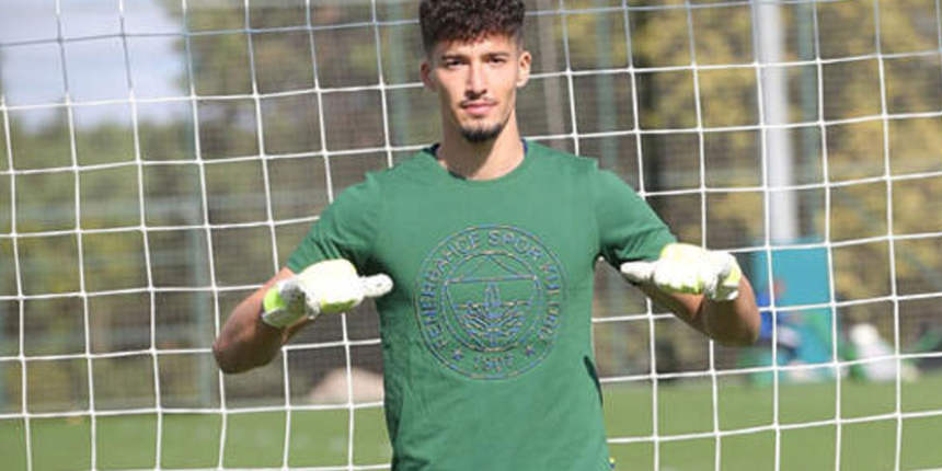Altay Bayındır'ı şok edecek haber!