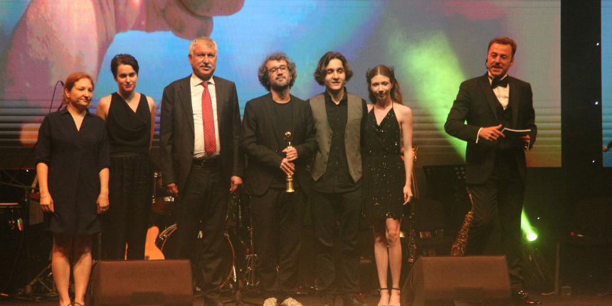 29. Uluslararası Adana Altın Koza Film Festivali'nde ödüller sahiplerini buldu