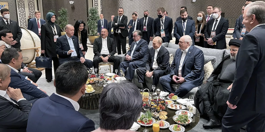 Cumhurbaşkanı Erdoğan'ın liderlerle fotoğrafı dünya gündeminde Üstünlüğünü kabul ettirişinin kanıtı