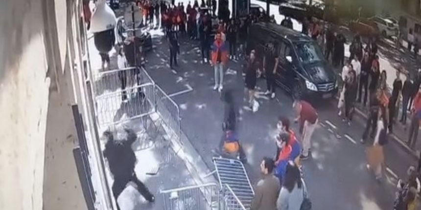Azerbaycan'ın Paris Büyükelçiliğine alçak saldırı! "Ermeni barbarları"