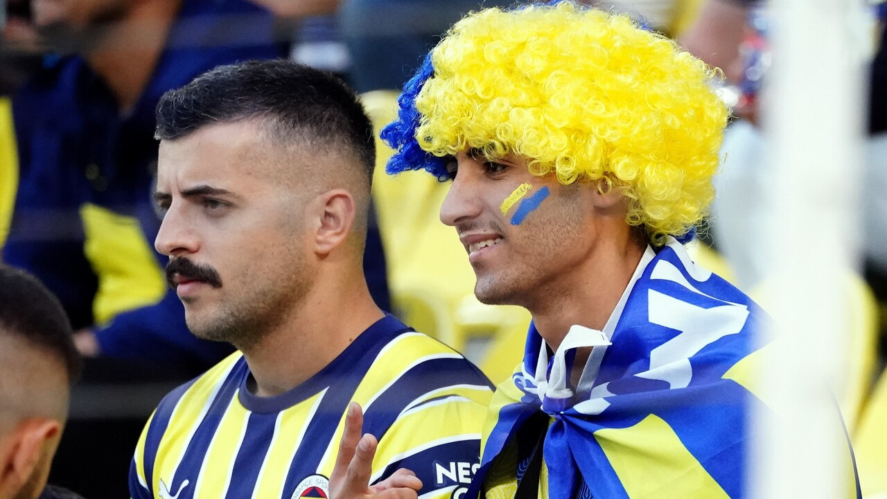 Kadıköy sarı laciverte boyandı! Fenerbahçe - Alanyaspor maçını 39 bin 520 kişi izledi...