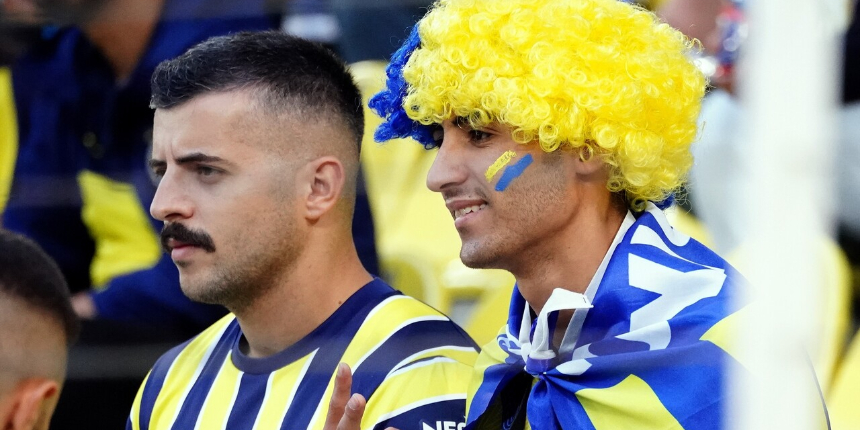 Kadıköy sarı laciverte boyandı! Fenerbahçe - Alanyaspor maçını 39 bin 520 kişi izledi...