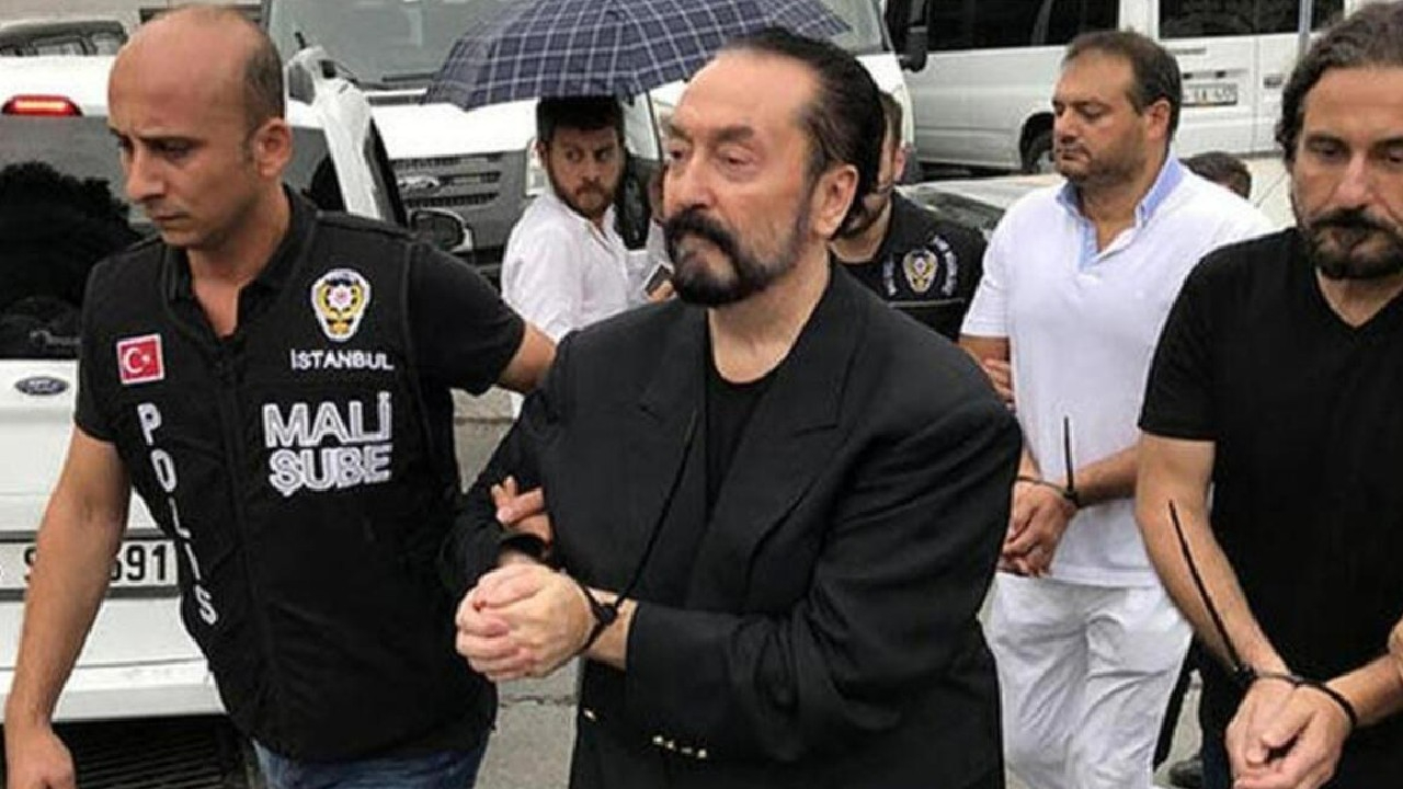 Genç ve güzel kadın avukatlarla görüşmek için 150 bin lira harcadı!