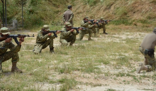 Türkiye Suriye'de yeni bir ordu kuruyor!