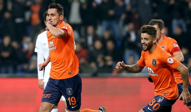 Başakşehir Beşiktaş arasında Mustafa Pektemek pazarlığı!