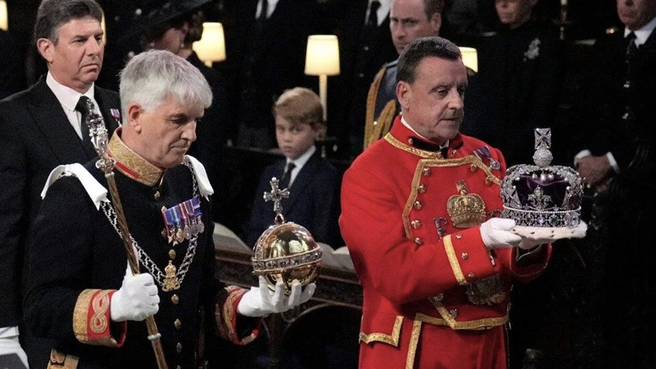 Kraliçe 2. Elizabeth'in ölümü sonrası gündeme geldi: 400 milyon dolarlık elmas için iade talebi