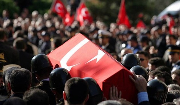 Kilis'te askeri araç devrildi: 1 asker şehit...