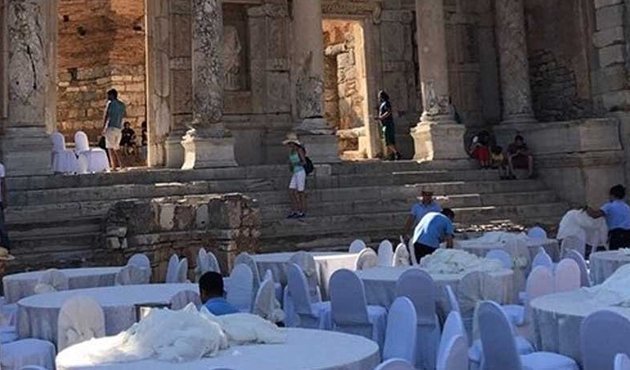 Efes Antik Kent'te sünnet iddiası ortalığı karıştırdı...