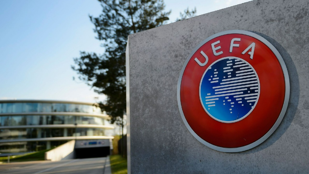 UEFA açıkladı! Rusya dev turnuvadan men edildi