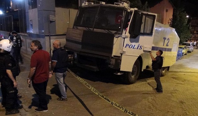 Diyarbakır'da TOMA'ya bombalı saldırı...