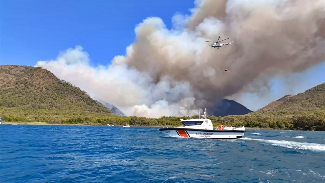 Marmaris’te orman yangını! Dumanlar ilçe merkezinden görülüyor!